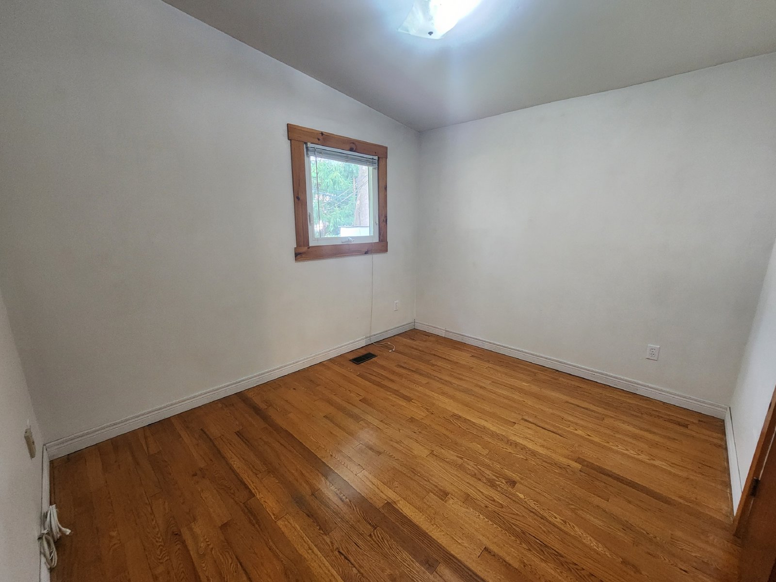 844 Norton Avenue - 1 property image