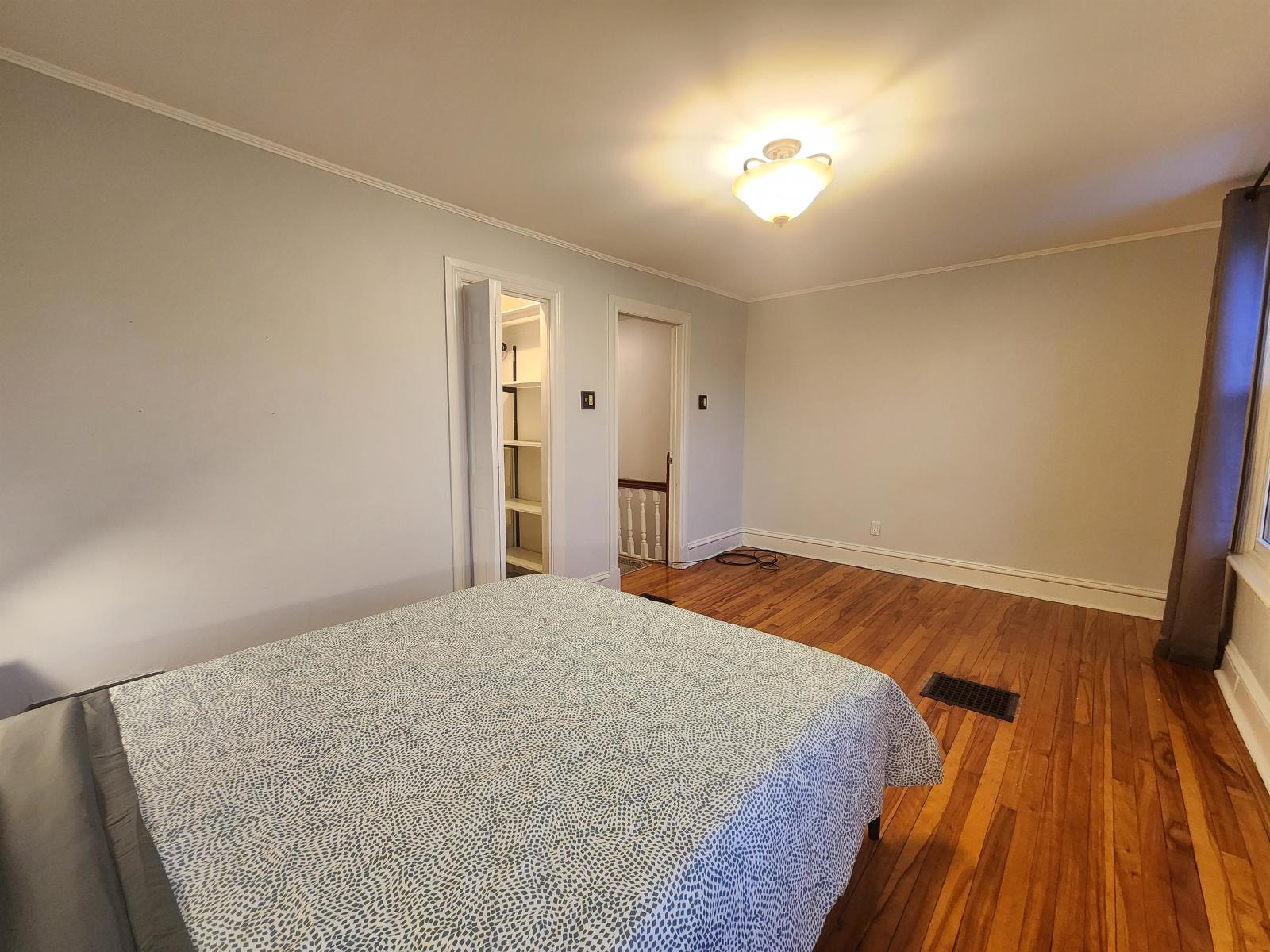 644 Churchill Avenue North - 1 property image