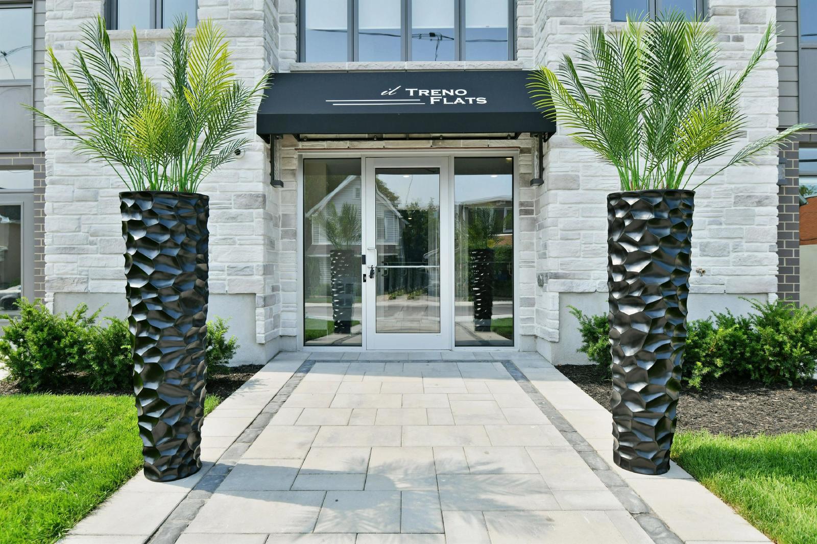 16 Champagne Avenue South - 203 property image