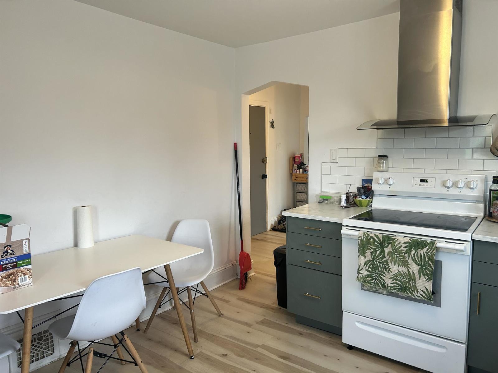 147 Carillon Street - 2 property image