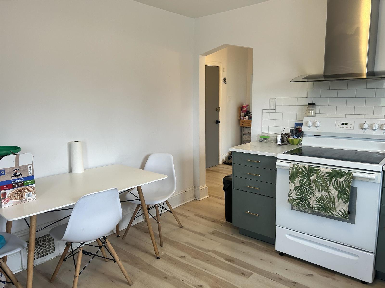 147 Carillon Street - 2 property image