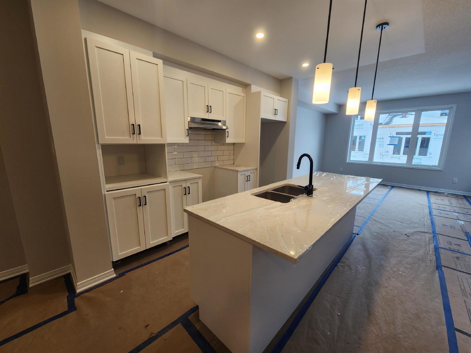 685 Taliesin Crescent - 1 property image