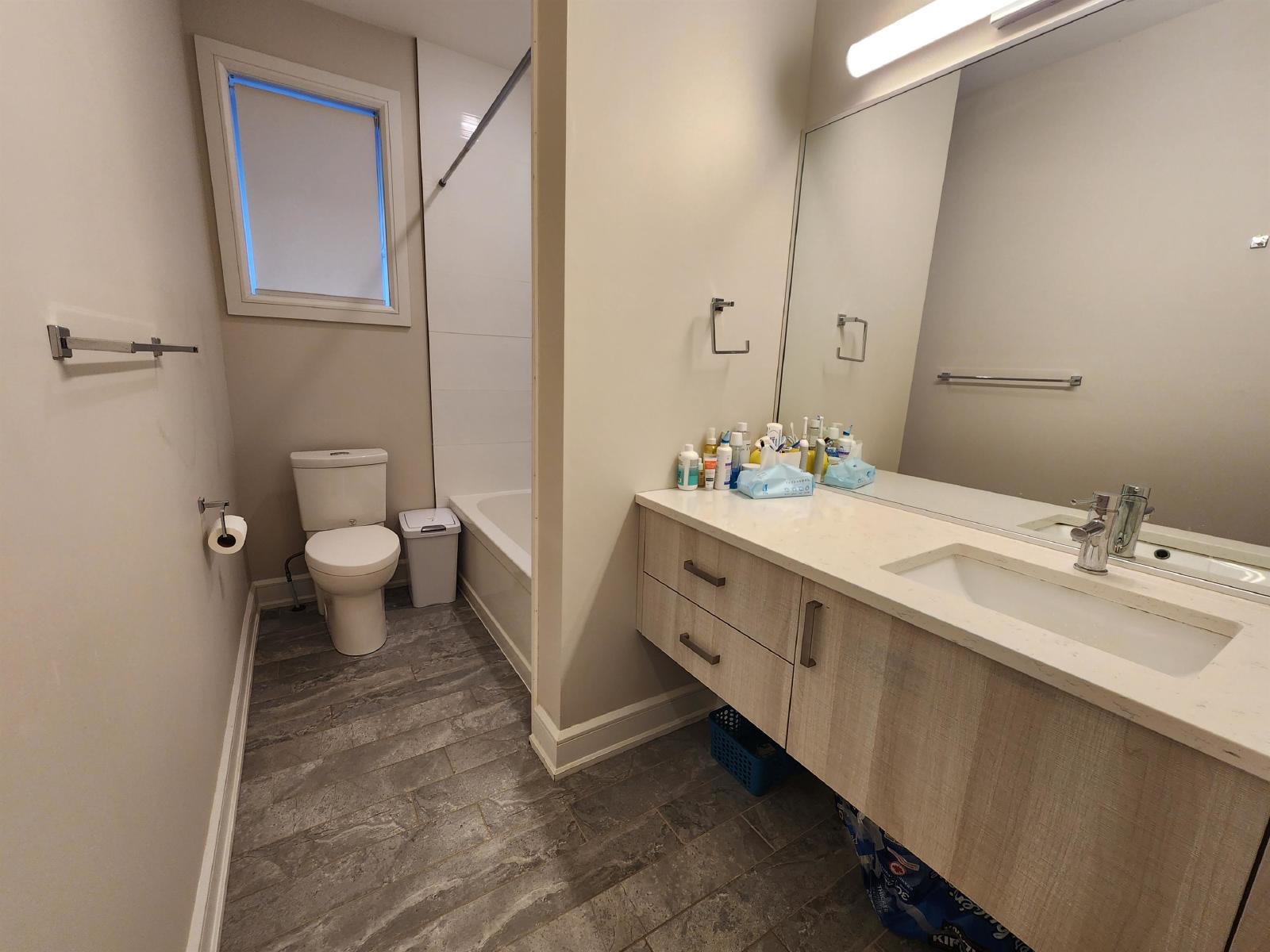 343 Tweedsmuir Avenue - C property image