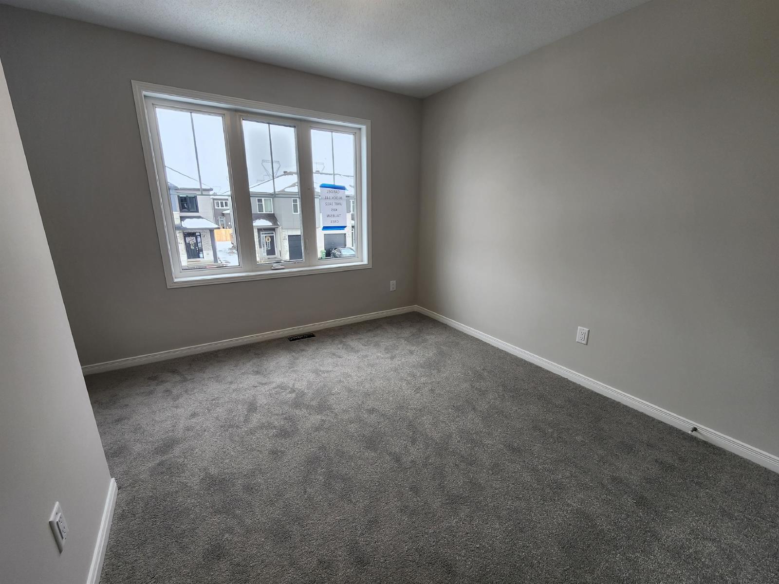 685 Taliesin Crescent - 1 property image