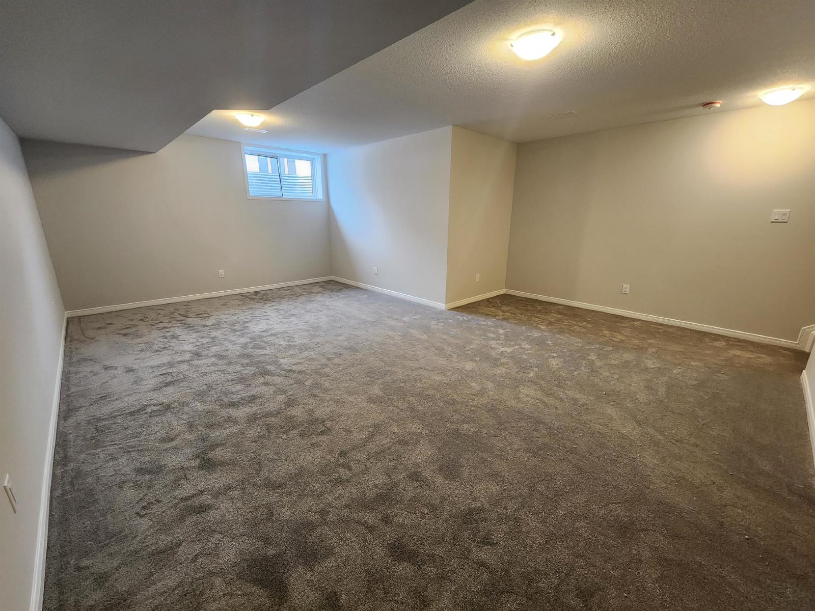 685 Taliesin Crescent - 1 property image