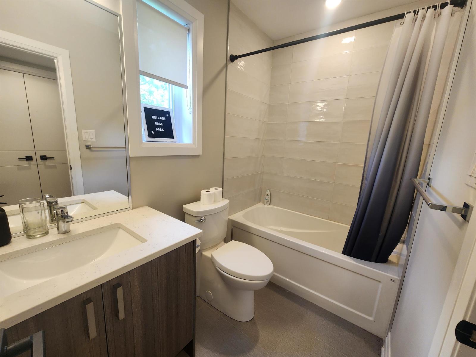 427 Ravenhill Avenue - 2 property image