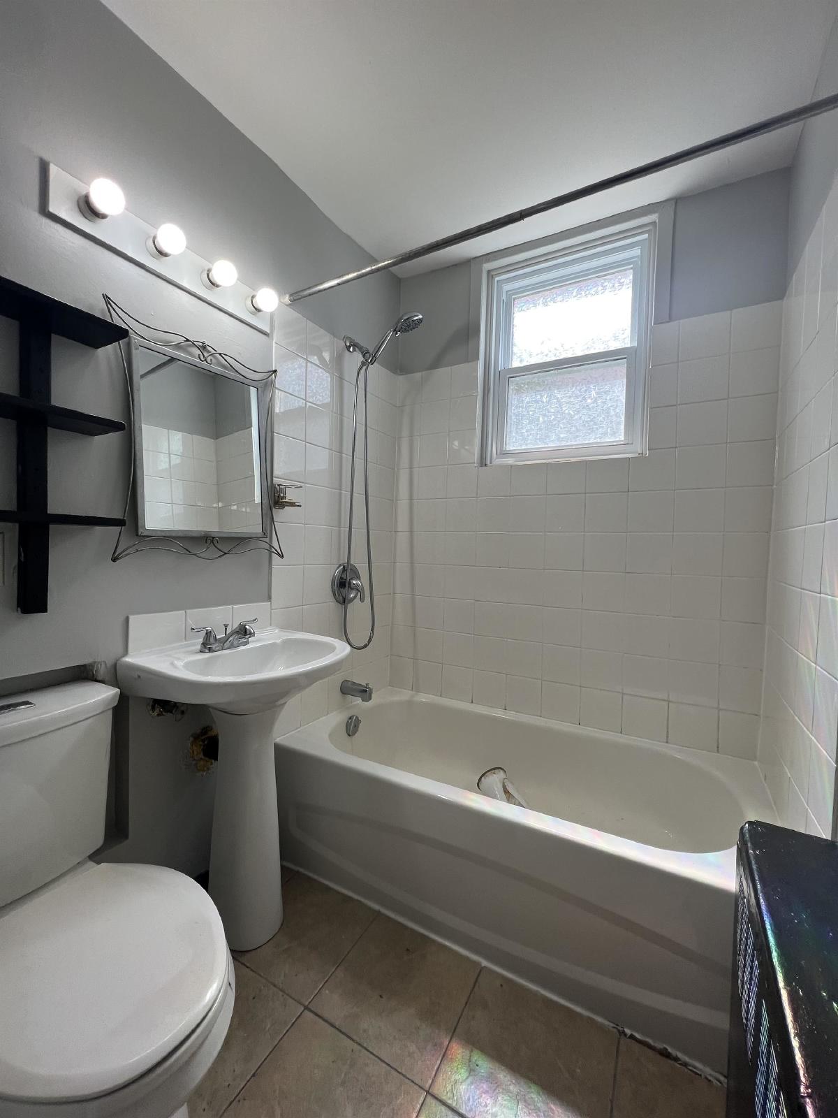 338 Shakespeare Street - 1 property image