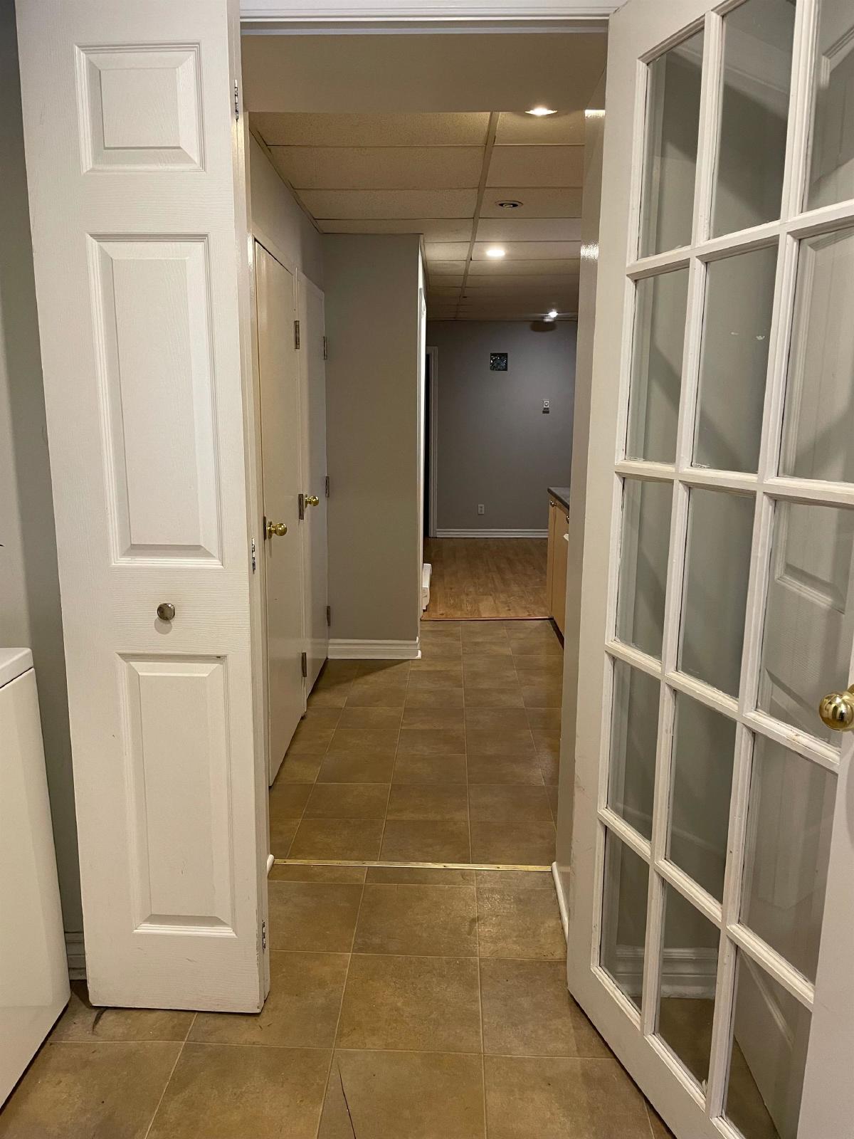 917 Bronson - Unit B property image