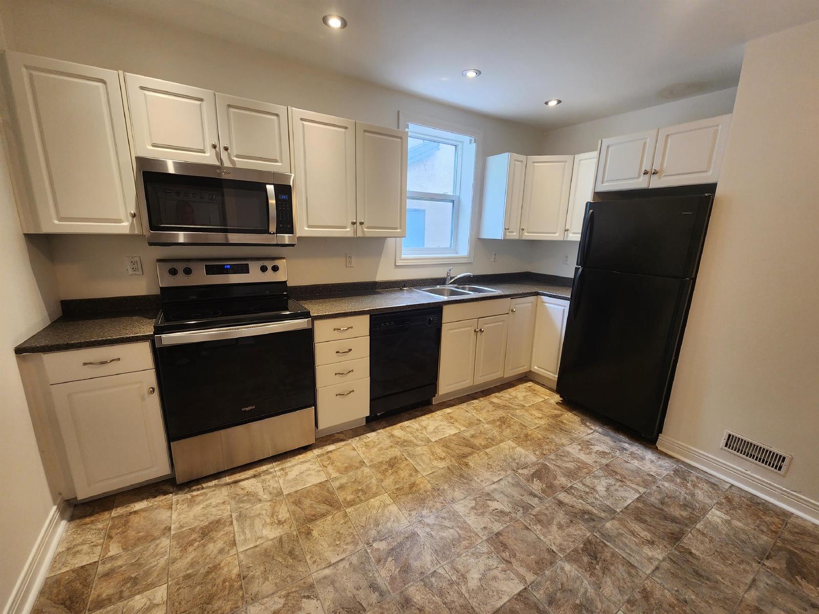 419 Bronson - Unit 1 property image