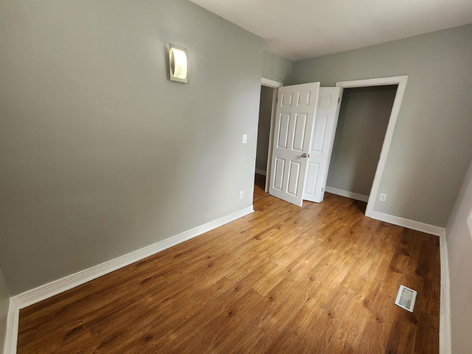 419 Bronson - Unit 1 property image