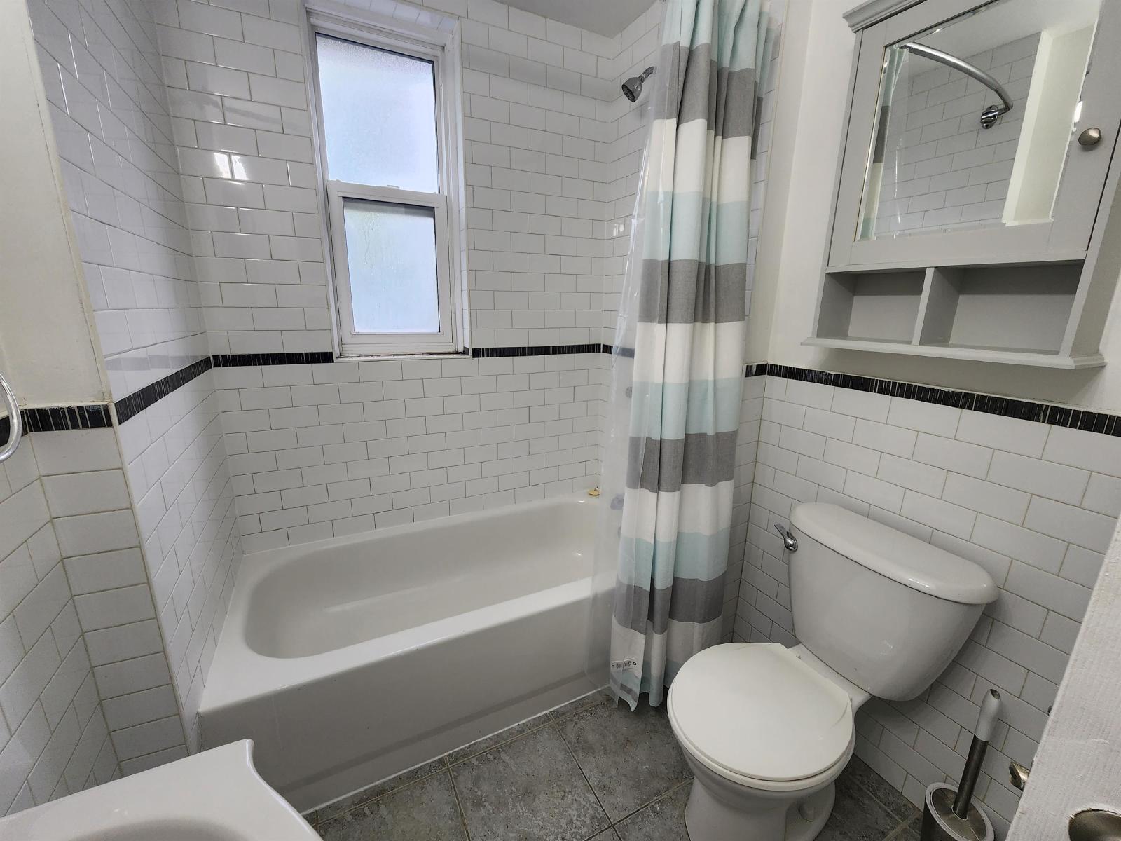 419 Bronson - Unit 1 property image