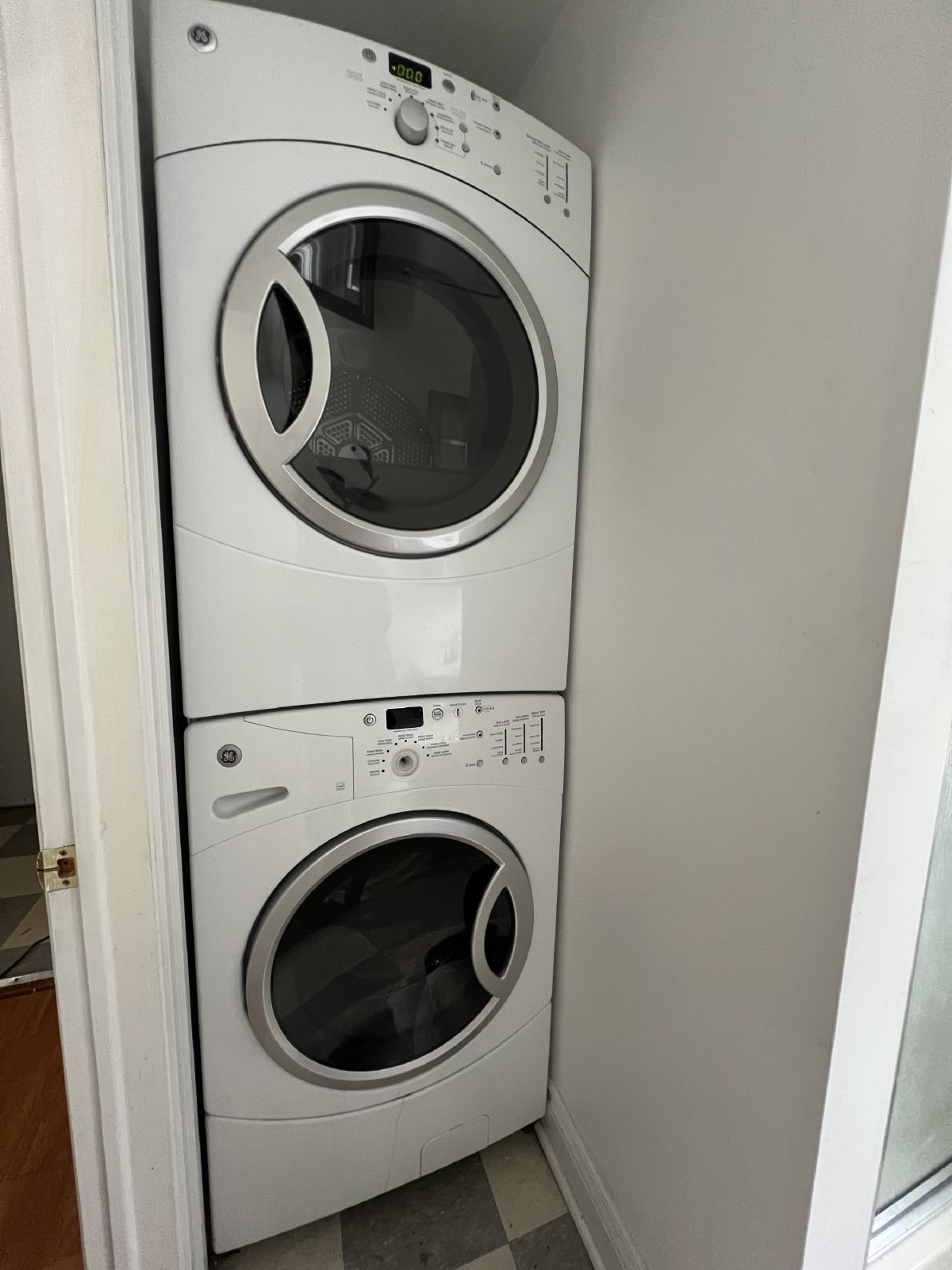 421 Bronson - Unit 1 property image