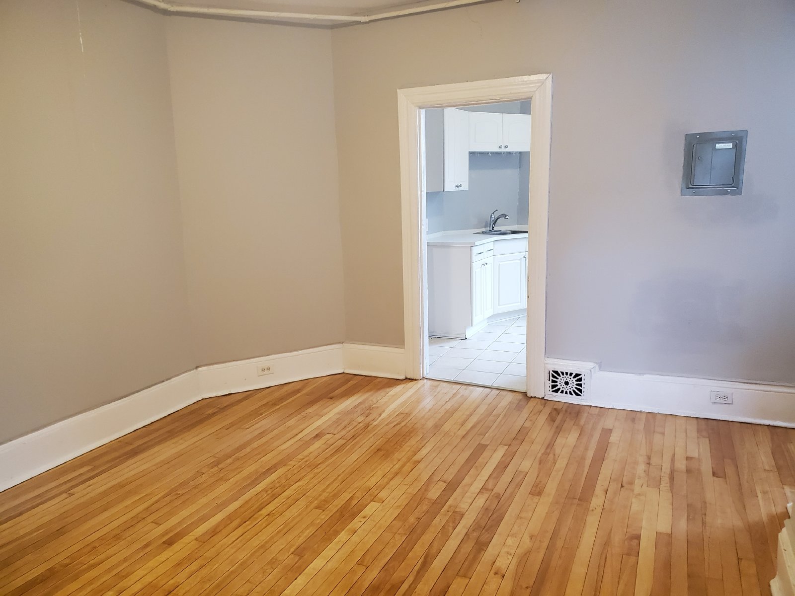 339 James Street - 2 property image